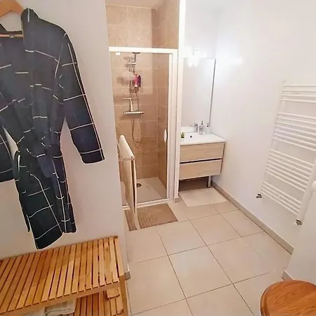 Beau T2 Neuf Dernier Etage *