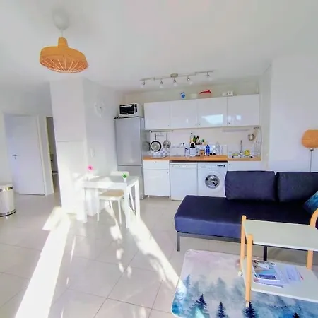 Beau T2 Neuf Dernier Etage Apartment